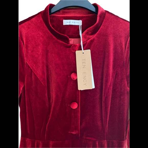 NWT Rich Red Tendency Velour Dress. Size M - Picture 5 of 11